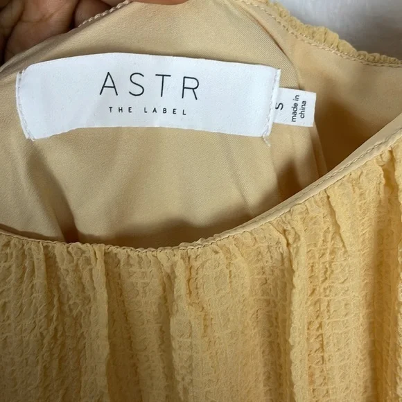 NWT ASTR Gauzy Puff Sleeve Tiered Midi Maxi Dress - Picture 4 of 7